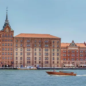 Hilton Molino Stucky 5*, Benátky Itálie